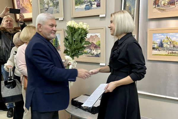 Архітектор і художник Микола Шолудько презентував виставку «Вулицями Рівного»