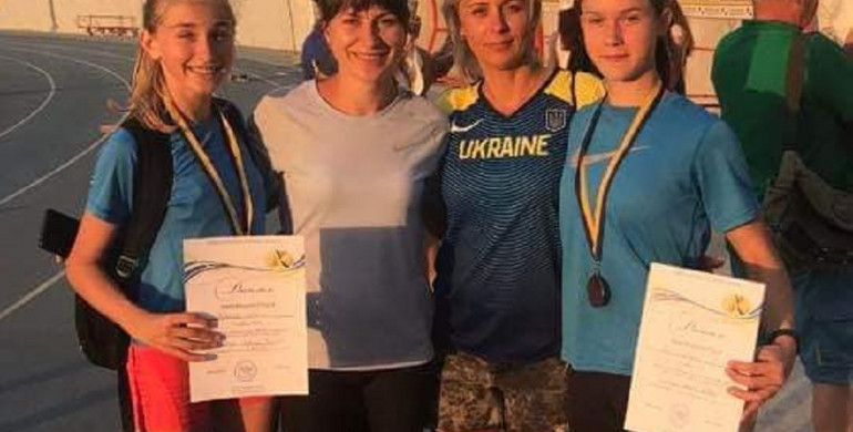 Рівненські легкоатлетки повернулися з медалями Чемпіонату України