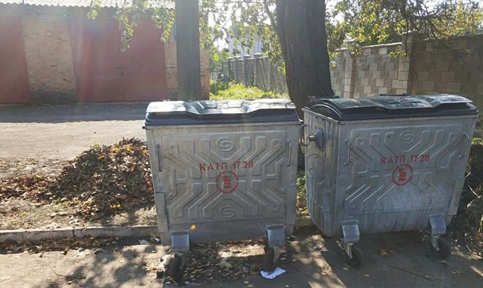 На декількох вулицях Рівного з'являться нові контейнери для збору сміття