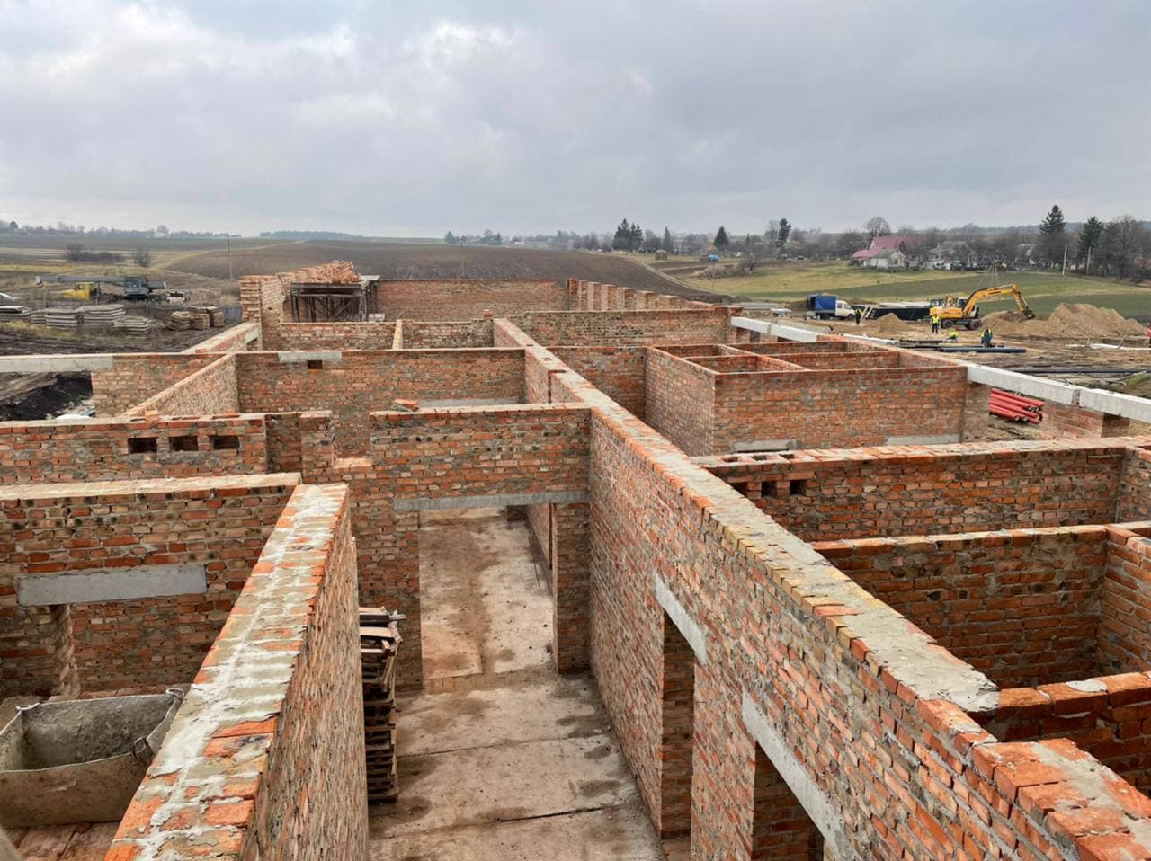 На будівництво школи в Бобрині, що на Дубенщині, дадуть ще коштів