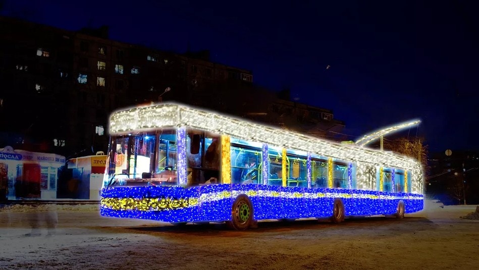 У Рівному в новорічну ніч курсуватимуть безкоштовні святкові тролейбуси