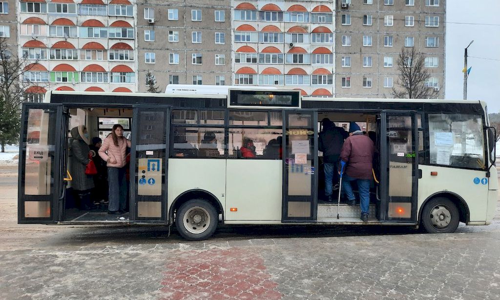 В одній з громад на Рівненщині учні можуть користуватися міськими автобусами безкоштовно