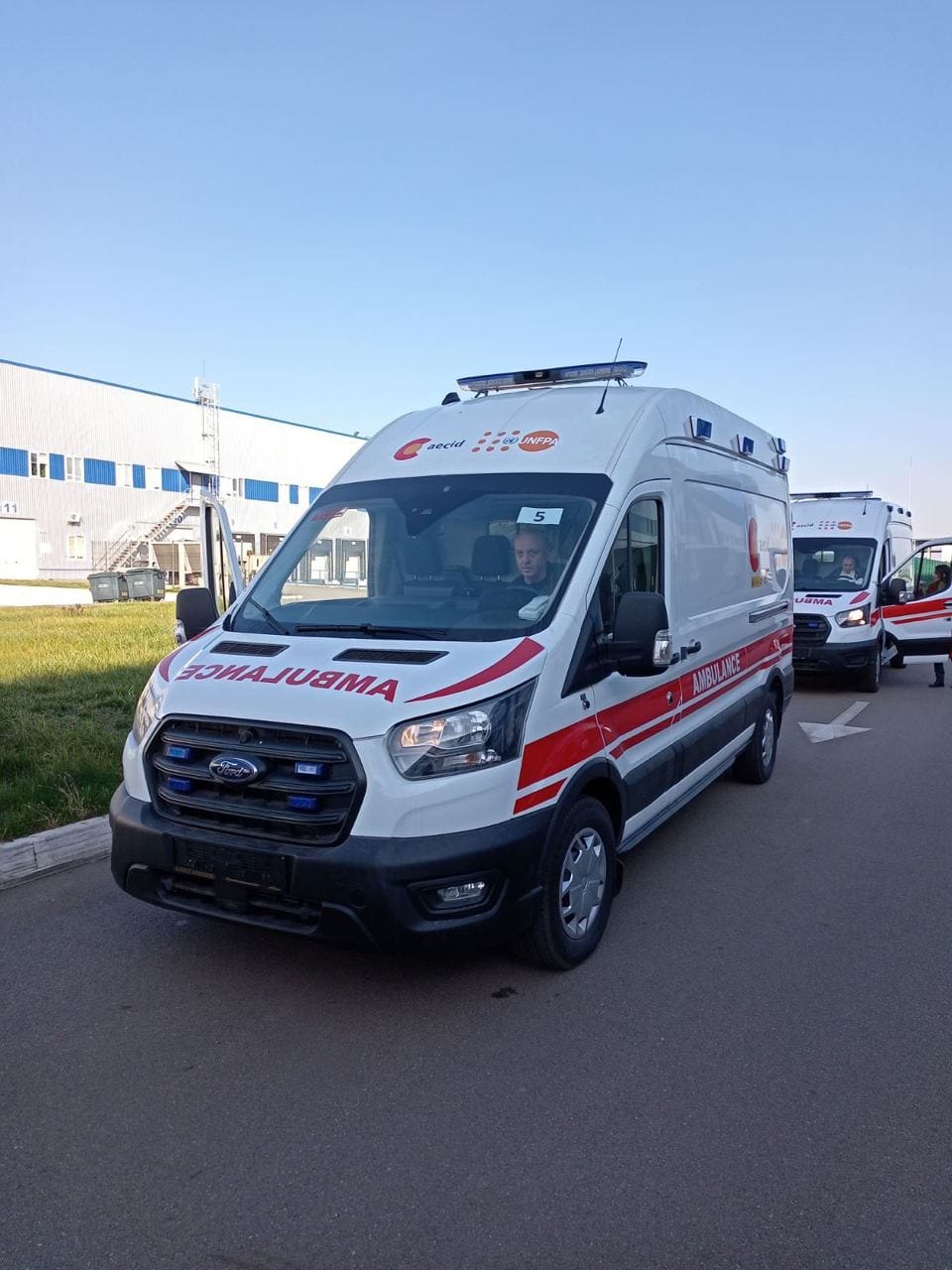 Рівненська мобільна генекологічна бригада отримала автомобіль для поїздок до віддалених пацієнтів