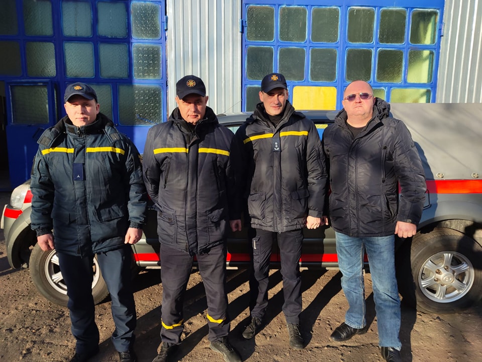 Рятувальники Рівненщини відправилися у Харківську область: вчитимуть місцевих
