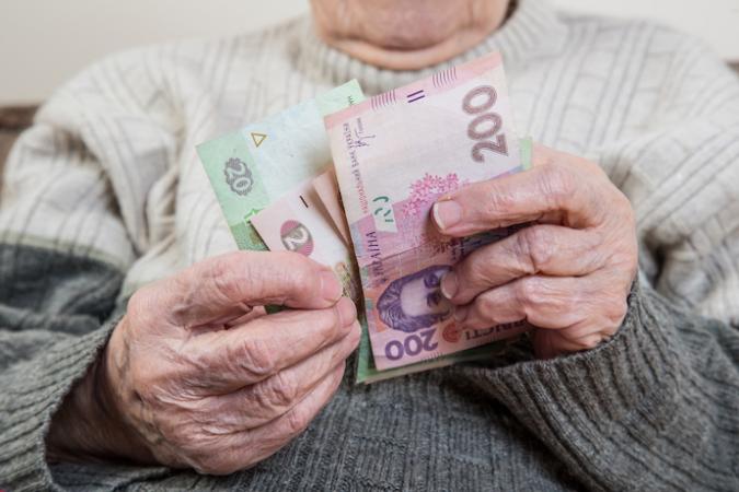 Понад 6 тисяч пенсіонерів з Херсонщини одержали пенсії завдяки роботі рівненського Пенсійного фонду