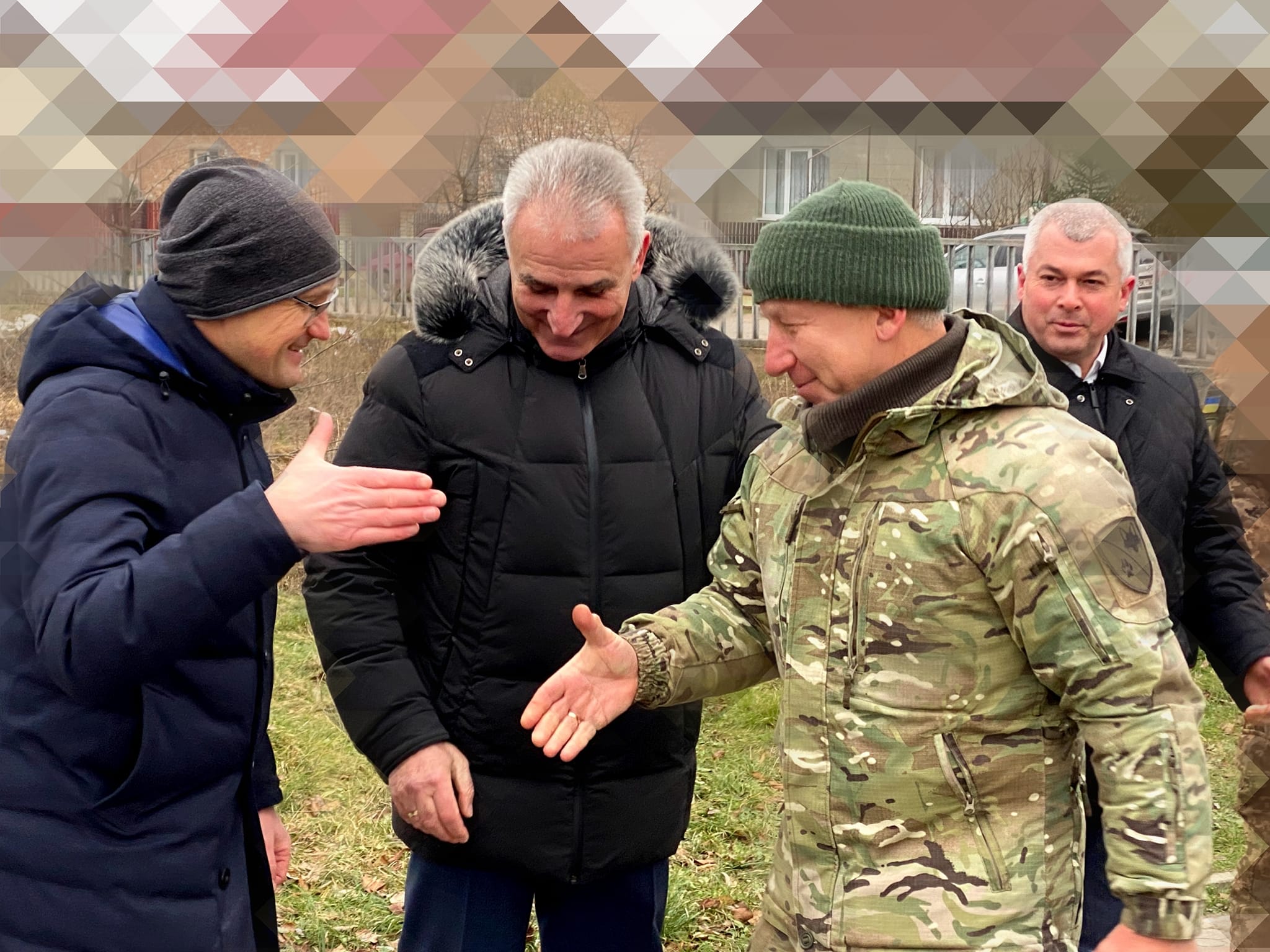 Голова Радивилівської громади Микола Карапетян відвідав підрозділи ЗСУ напередодні свята