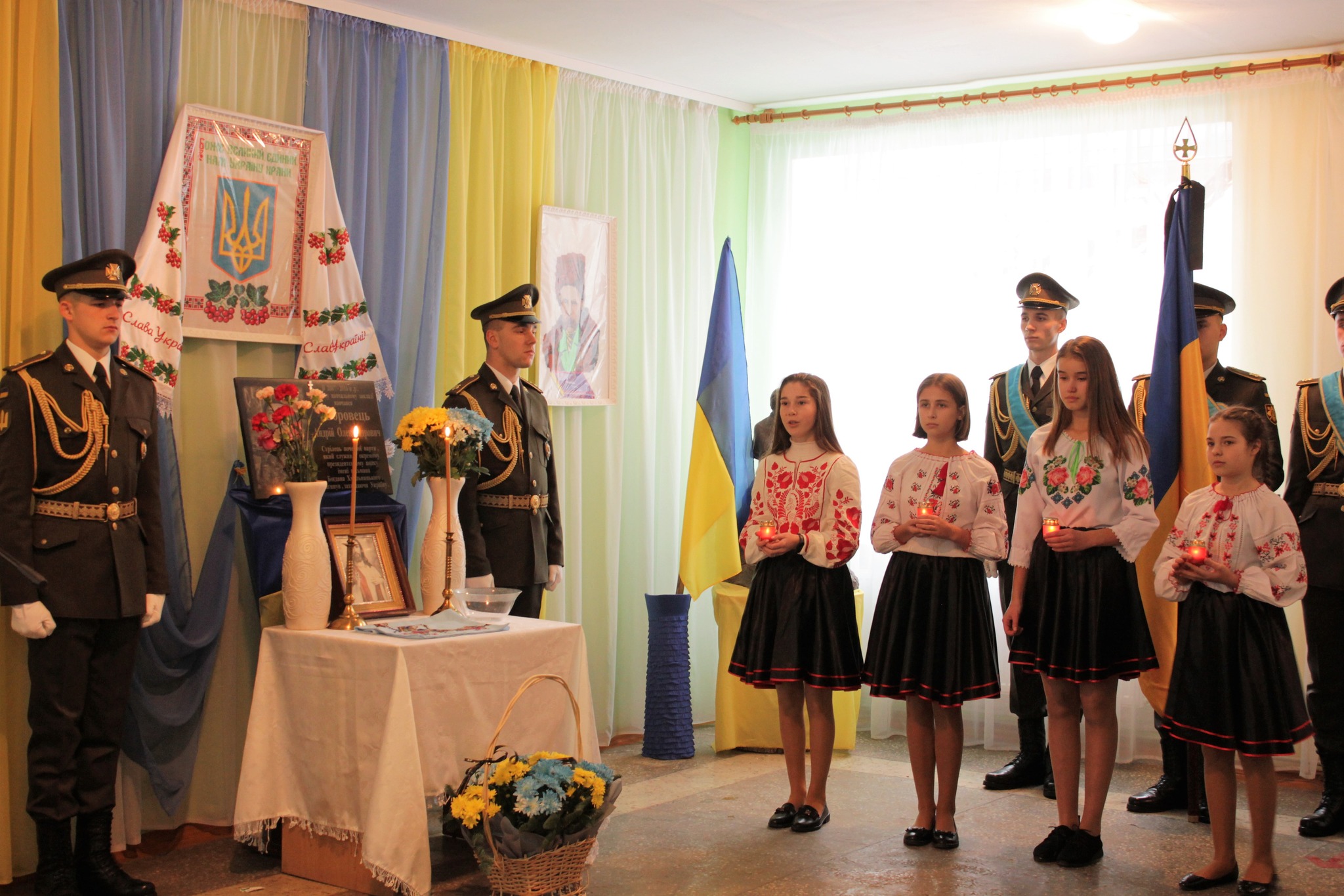 На Рівненщині з'явилася меморіальна дошка Герою, який загинув під час оборони Києва