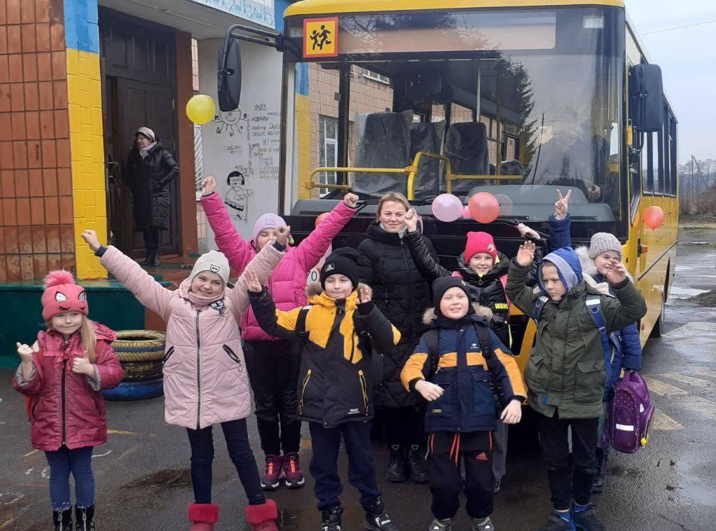 Кілька громад Рівненщини отримають нові шкільні автобуси