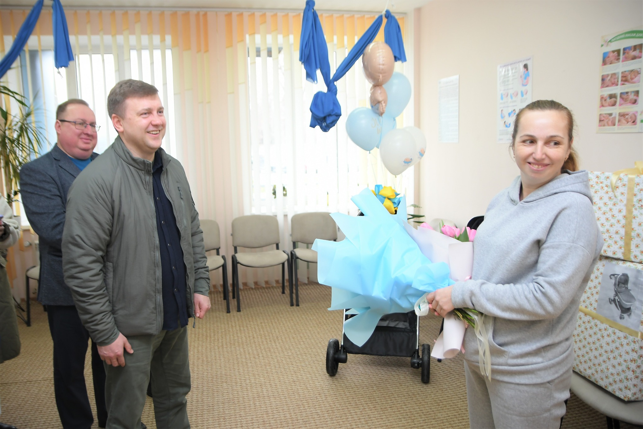 Віталій Коваль підтримав дружину і новонародженого сина загиблого Героя