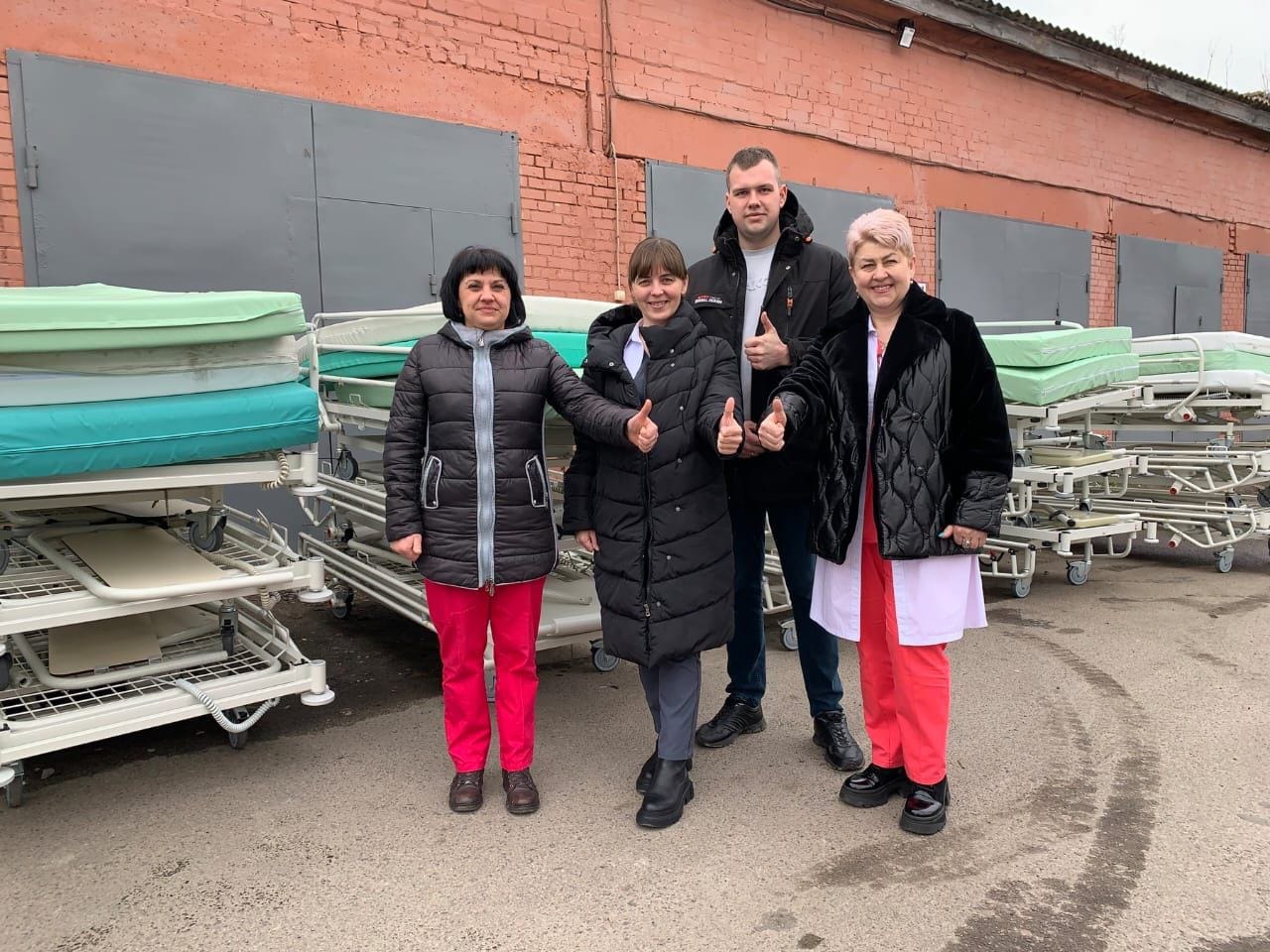 Рівненська обласна лікарня отримала 40 ліжок з Чехії