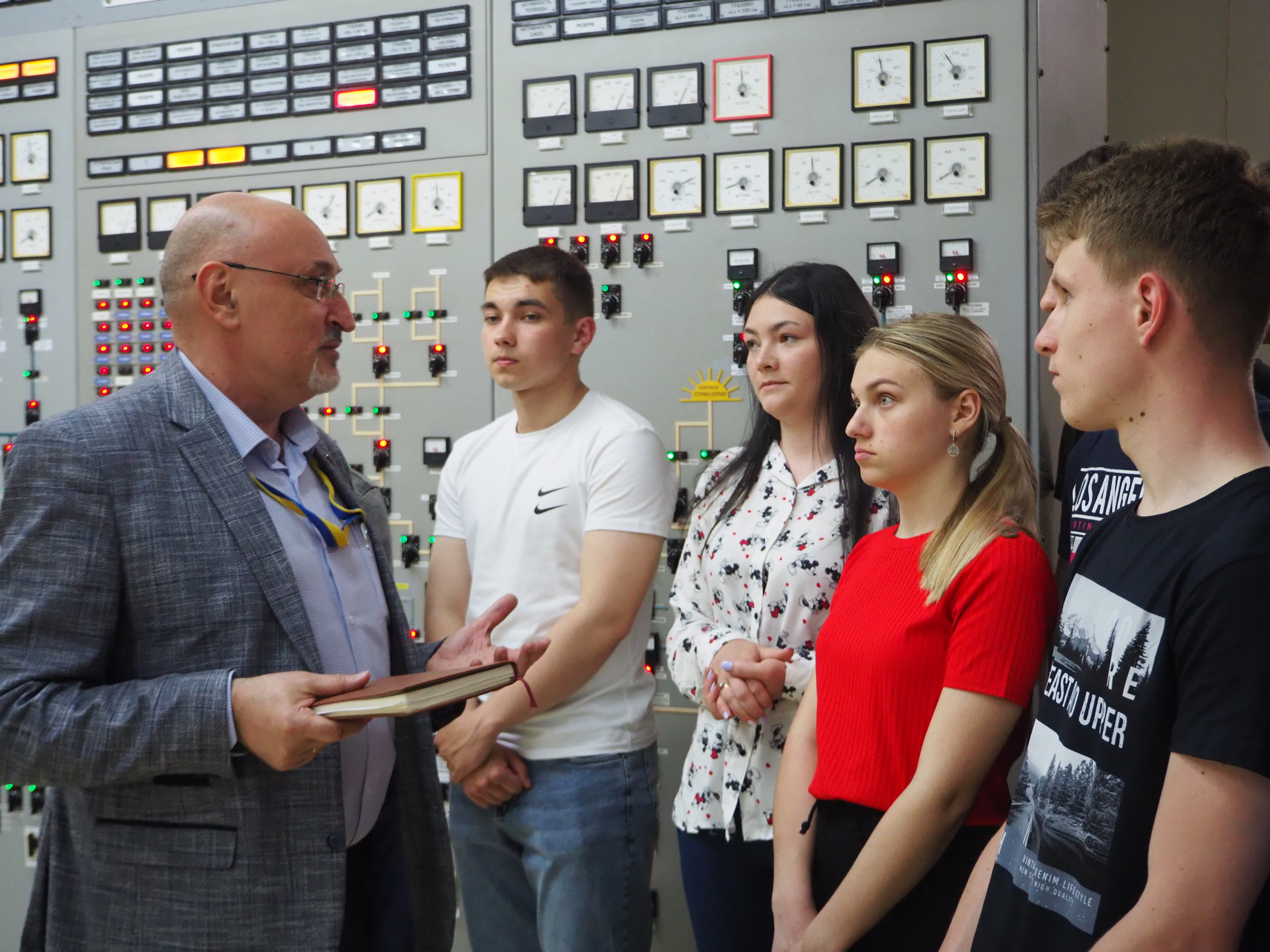 Студенти зустрілися з керівництвом та ознайомилися з виробничими процесами на Хмельницькій АЕС 