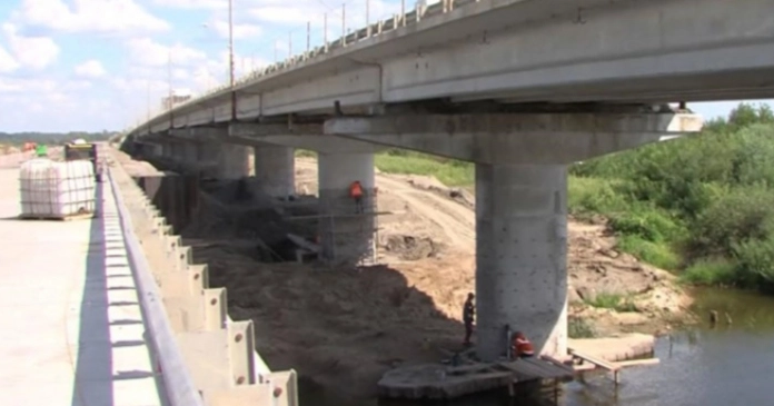Сарненщина: рух через тимчасовий міст по річці Случ повністю перекритий