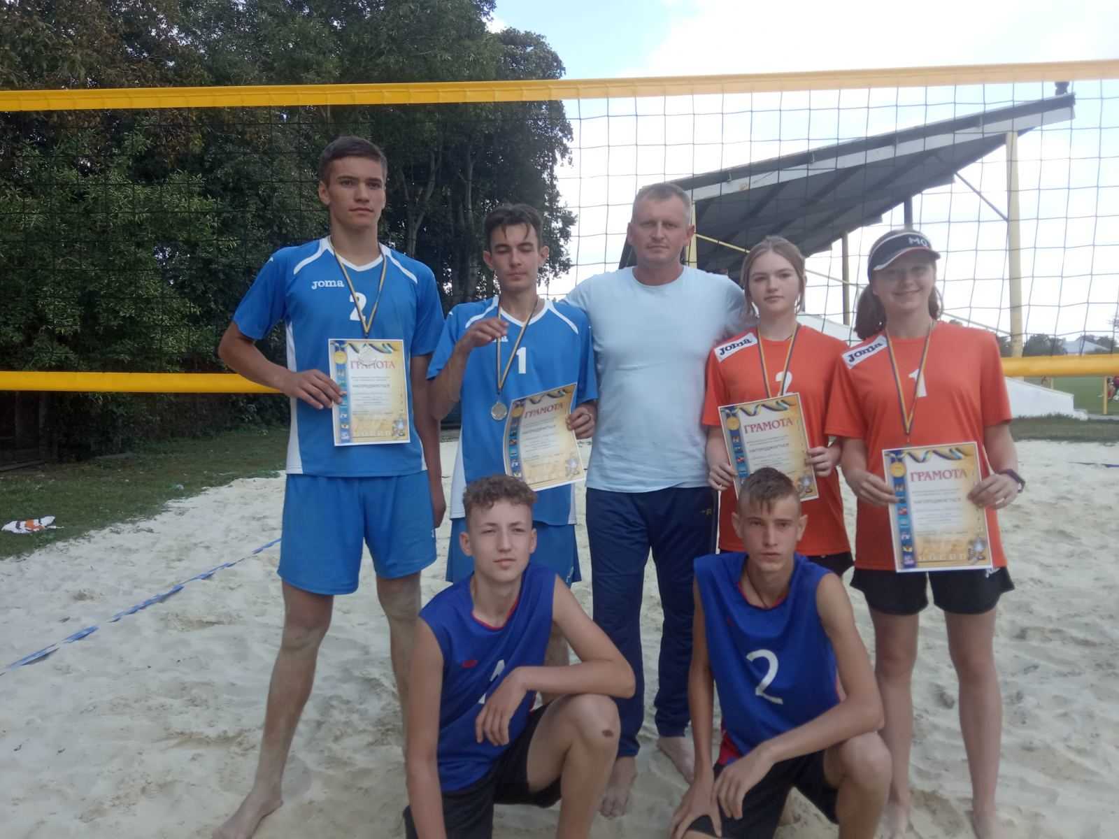 Рівненські волейболісти привезли зі змагань у Тернополі срібло