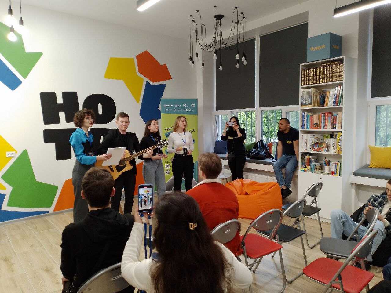 Молодіжний простір «НОТА» заграв новими фарбами в Рівненській обласній бібліотеці для молоді
