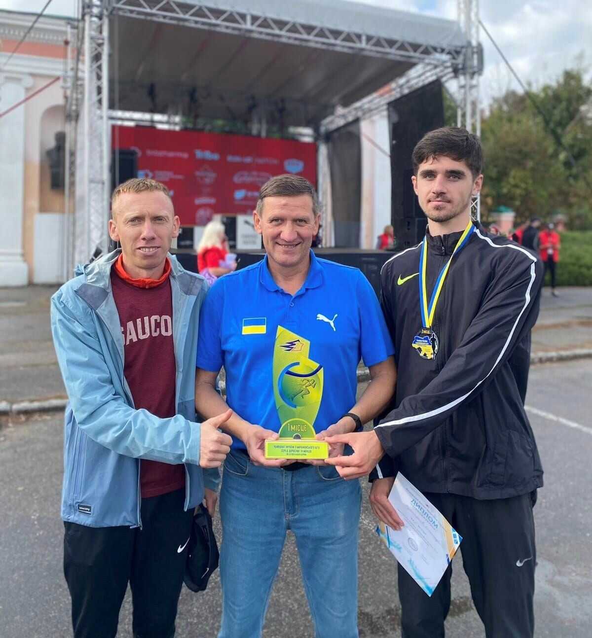 Перше місце на Чемпіонаті України з марафонського бігу посів спортсмени з Рівненщини