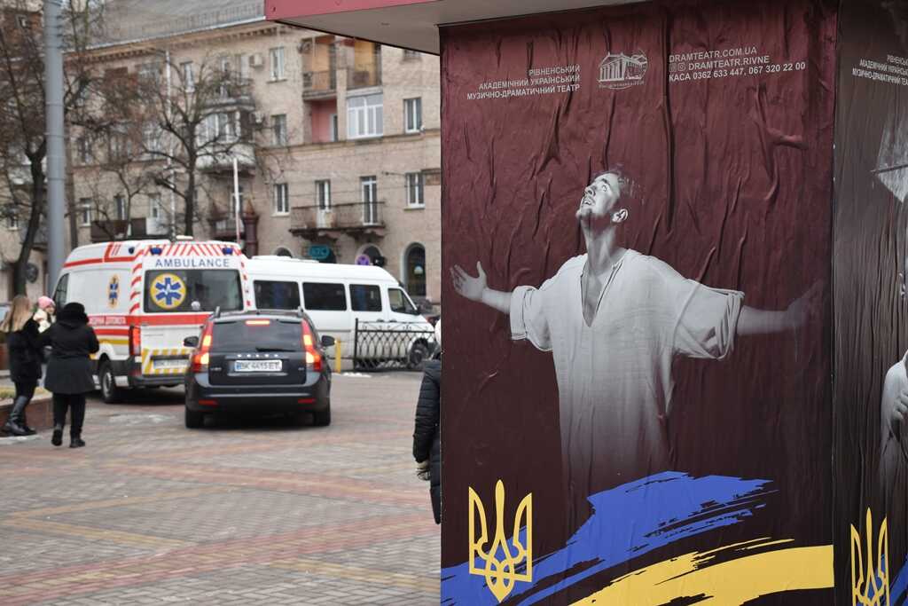 В пам'ять про колегу: Рівненський драмтеатр відіграє виставу на честь Володимира Федінчука, який загинув на війні