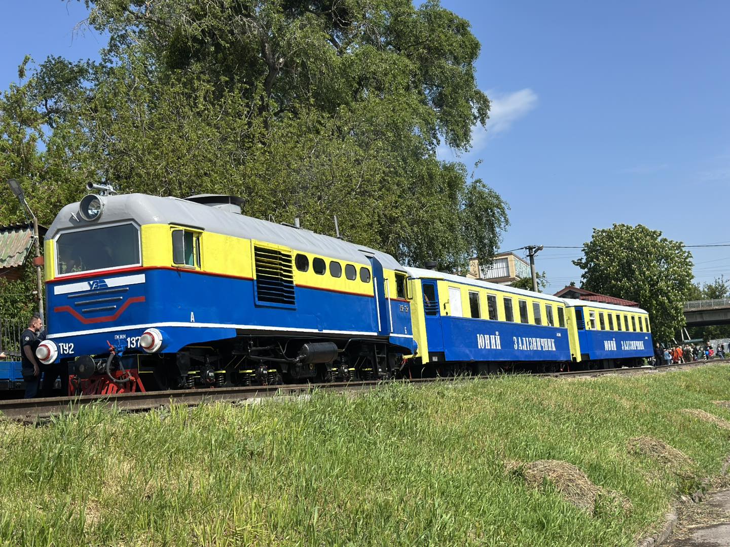 Дитяча залізниця в Рівному почала новий сезон: скільки коштує квиток