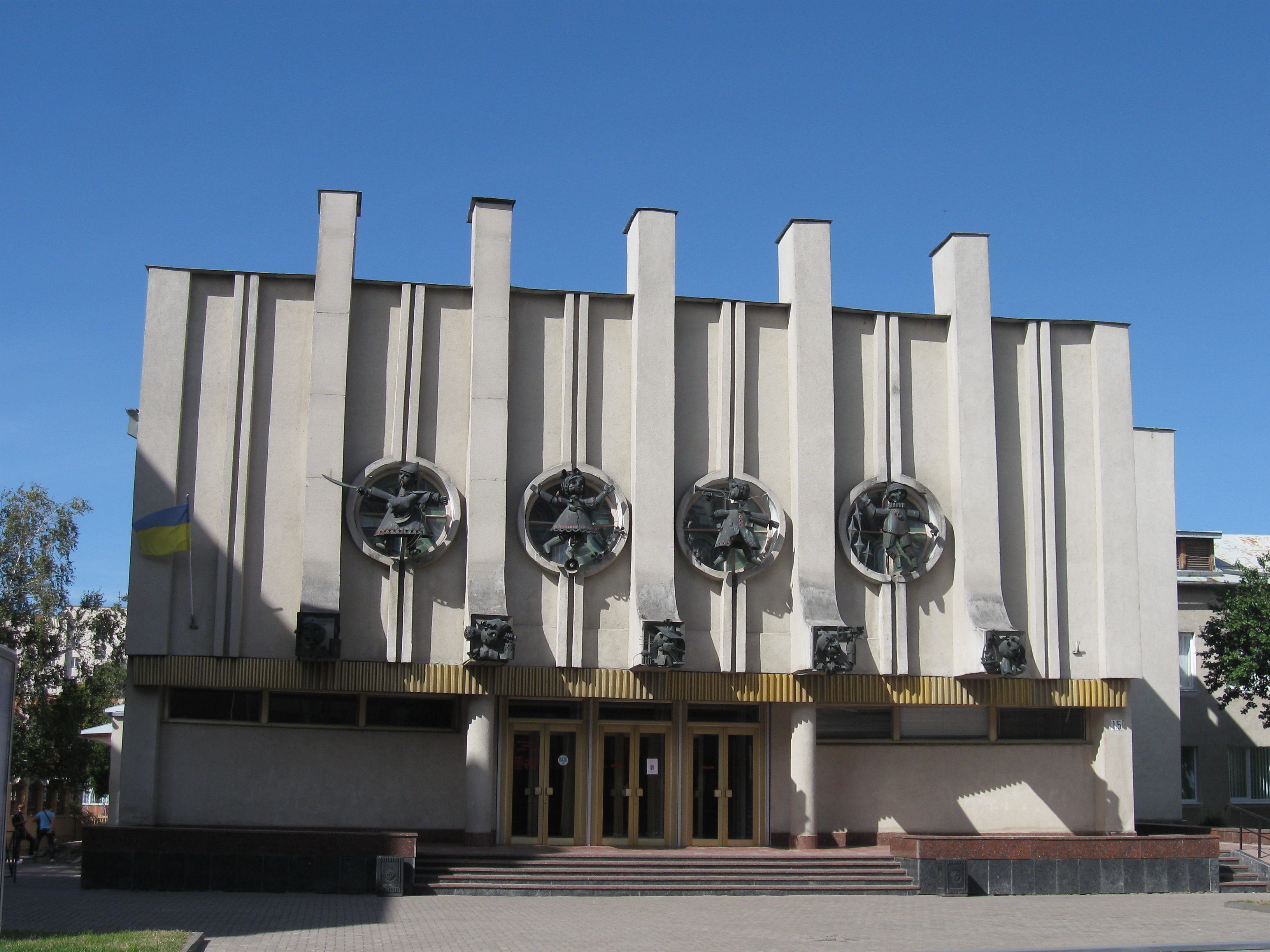 Ще кілька будівель Рівного стануть безбар'єрними