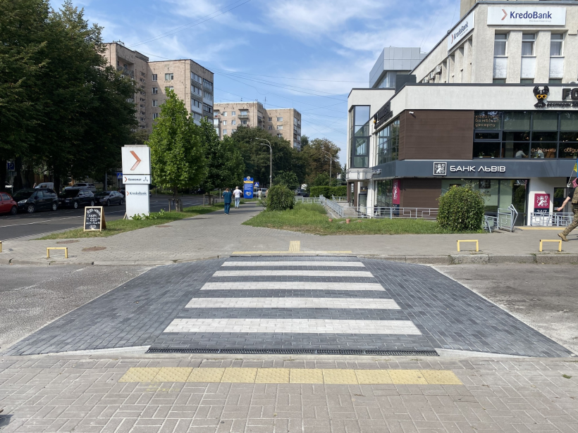 Безбар'єрні «зебри» з'являться в Рівному: про що мова