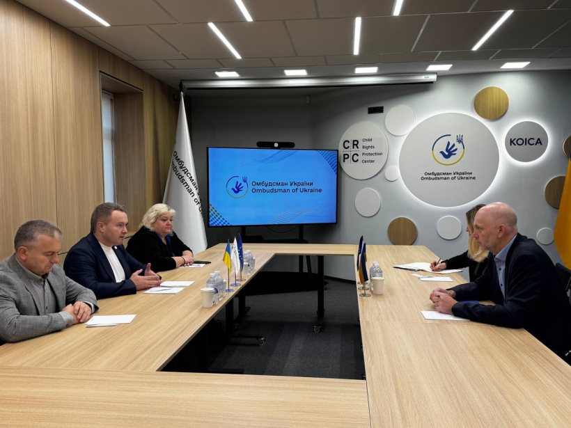 Поетапний перехід від інтернатів до сімейних форм виховання обговорили на Рівненщині