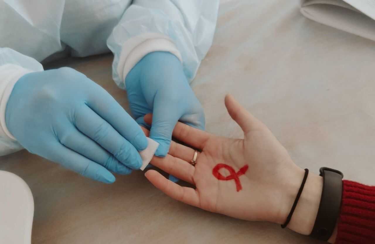 Безкоштовно обстежуватимуть на ВІЛ та інші недуги у Рівному: коли та де саме