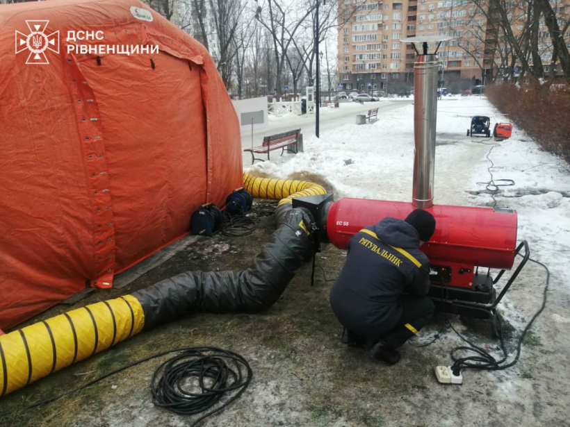 Повертають тепло киянам: скільки фахівців із Рівненщини залучено до ремонтних робіт у столиці